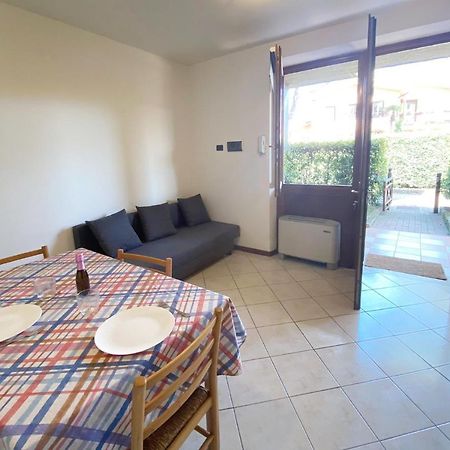 Apartment With Garden And Grill - Green Residence Sirmione Десенцано дел Гарда Екстериор снимка