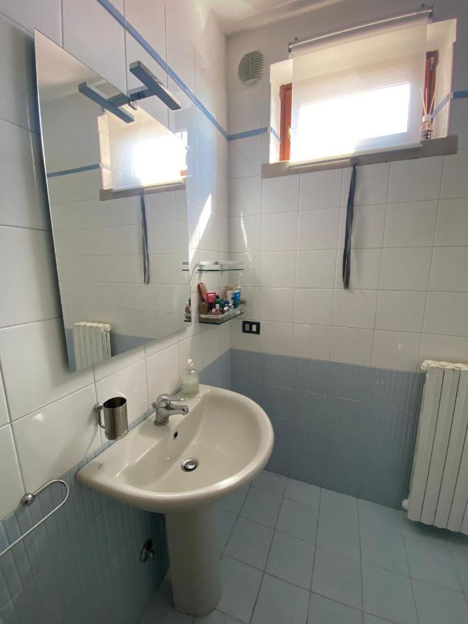 Apartment With Garden And Grill - Green Residence Sirmione Десенцано дел Гарда Екстериор снимка