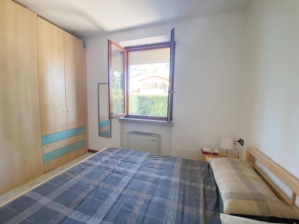Apartment With Garden And Grill - Green Residence Sirmione Десенцано дел Гарда Екстериор снимка