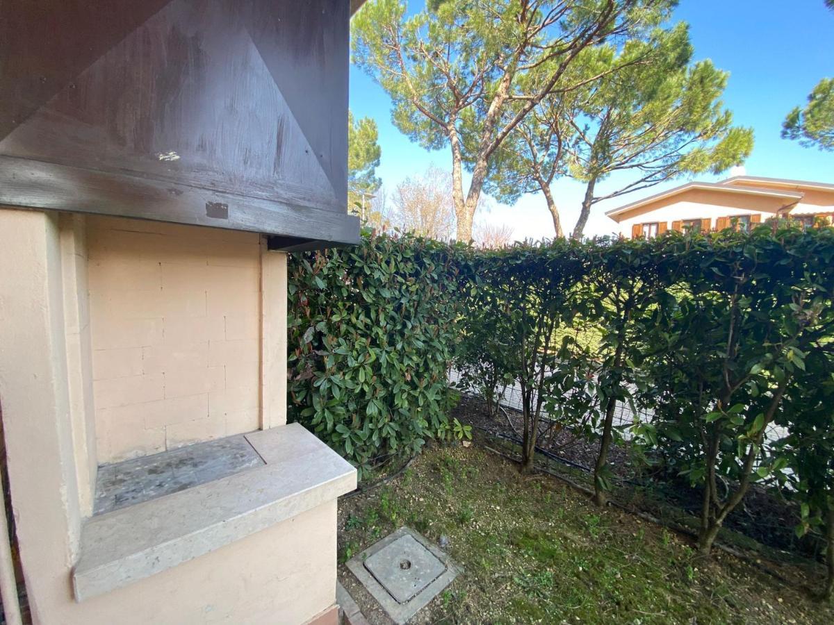 Apartment With Garden And Grill - Green Residence Sirmione Десенцано дел Гарда Екстериор снимка