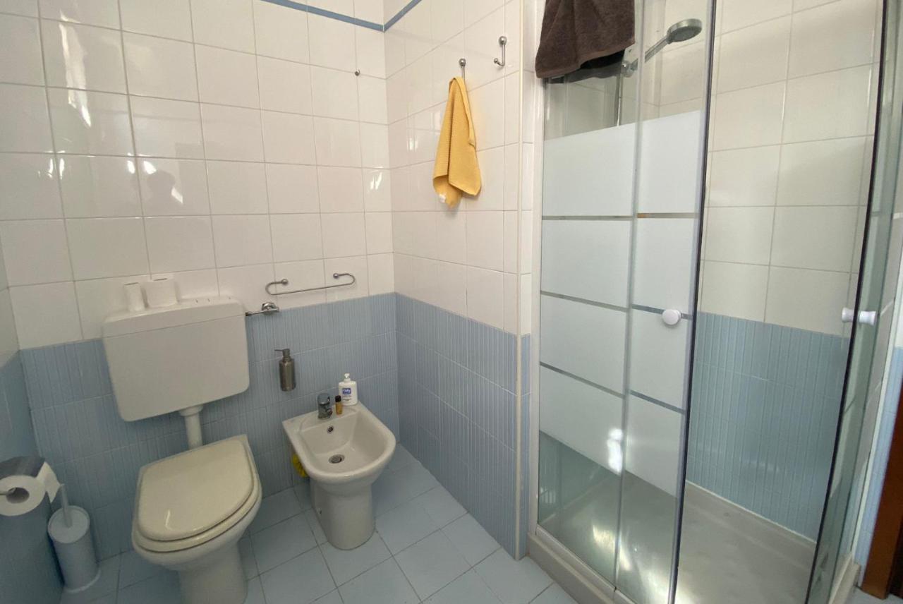 Apartment With Garden And Grill - Green Residence Sirmione Десенцано дел Гарда Екстериор снимка