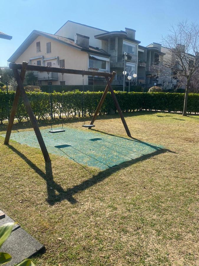 Apartment With Garden And Grill - Green Residence Sirmione Десенцано дел Гарда Екстериор снимка